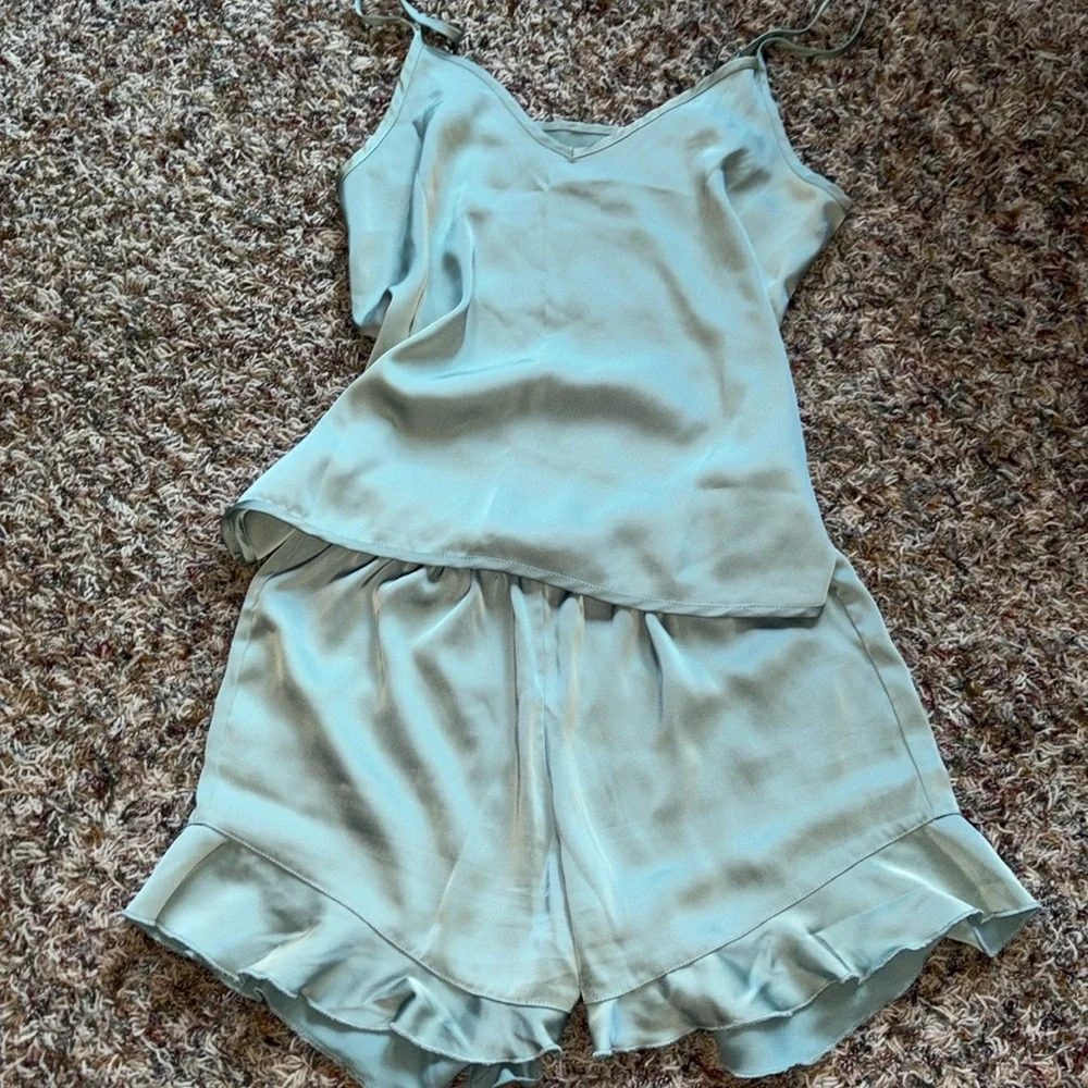 Silky PJ set - Picture 1 of 2